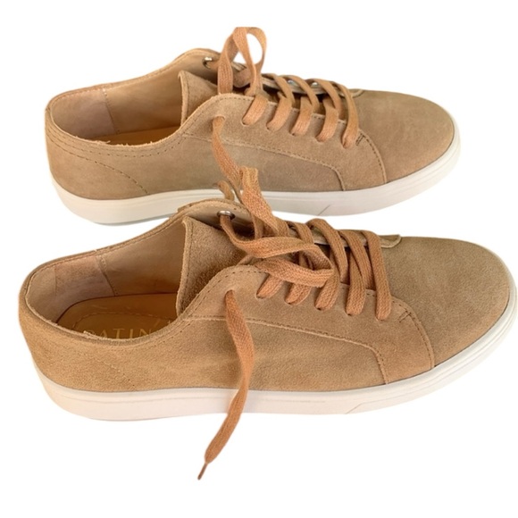 Portland Suede Leather LOW TOP Taupe
STREET SNEAKER Women’s Size 36.5 or 6 - Picture 2 of 9